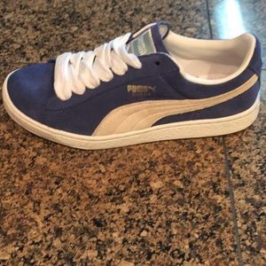 Puma navy suede